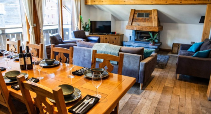 Atlas Sky Apartment, Morzine ski chalet, image 2
